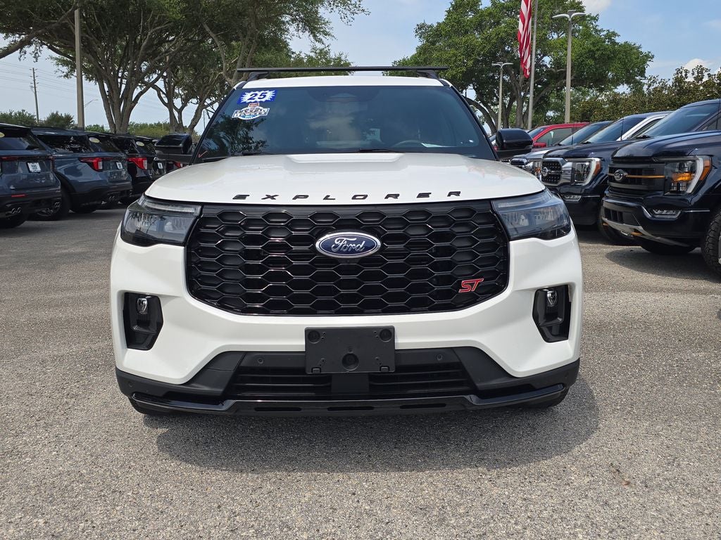 2025 Ford Explorer ST