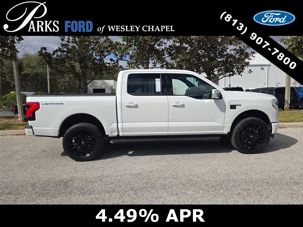 2022 Ford F-150 Lightning Lariat