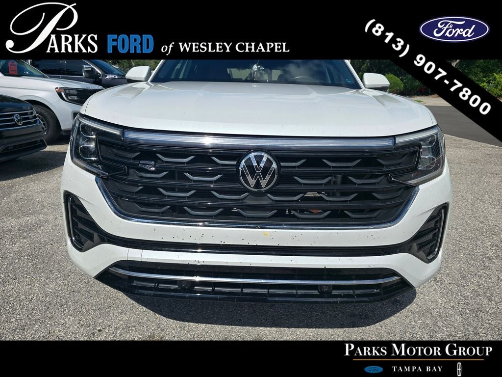 2024 Volkswagen Atlas Cross Sport 2.0T SEL R-Line 4MOTION's photo