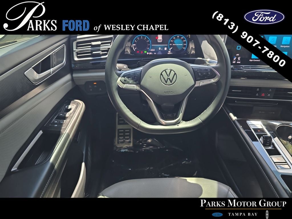 2024 Volkswagen Atlas Cross Sport 2.0T SEL R-Line