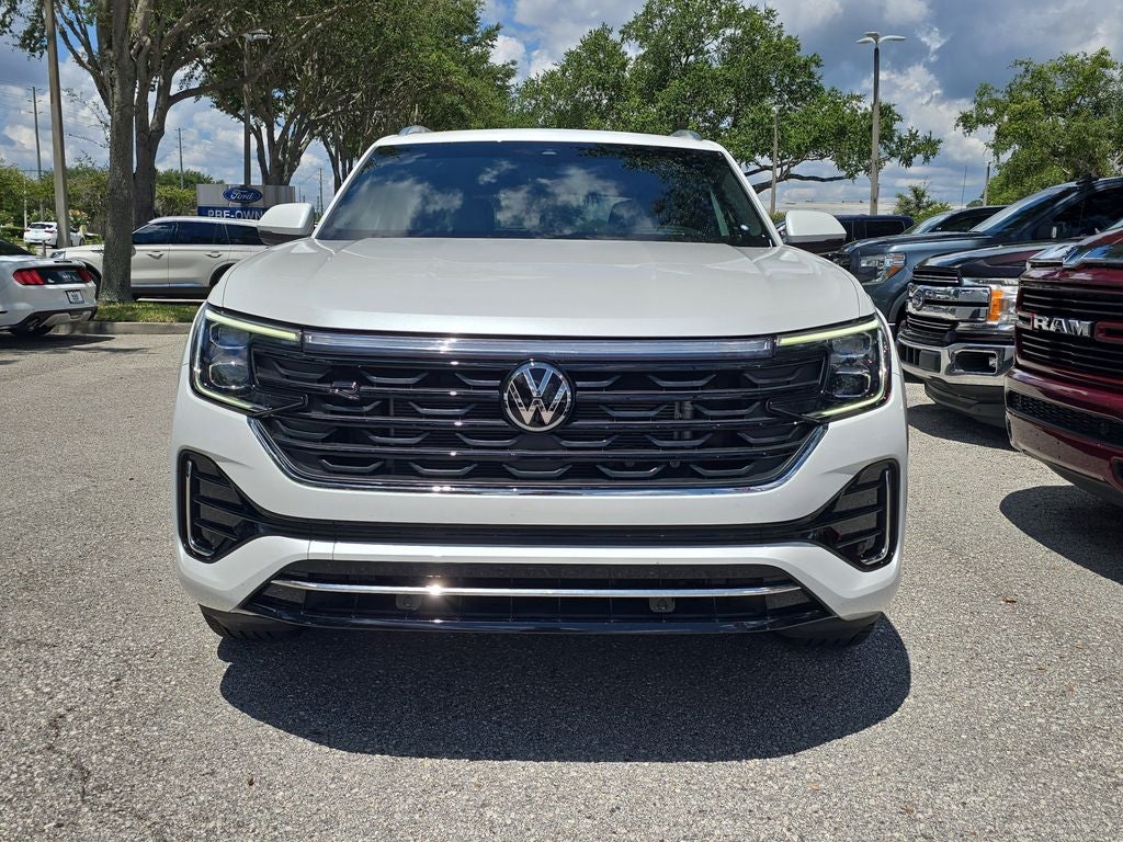 2024 Volkswagen Atlas Cross Sport 2.0T SEL R-Line