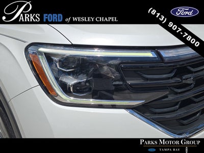 2024 Volkswagen Atlas Cross Sport 2.0T SEL R-Line