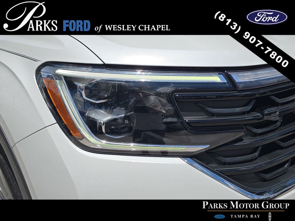 2024 Volkswagen Atlas Cross Sport 2.0T SEL R-Line
