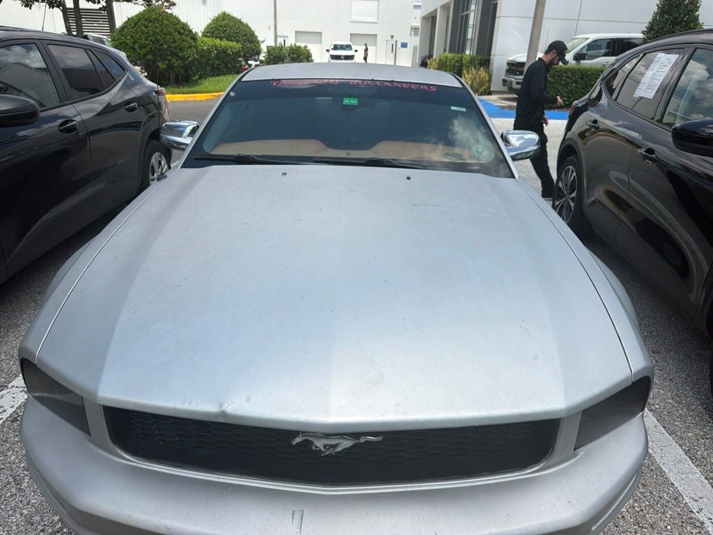 2005 Ford Mustang Base