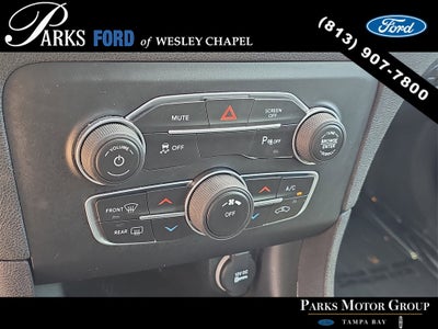 2017 Dodge Charger SE