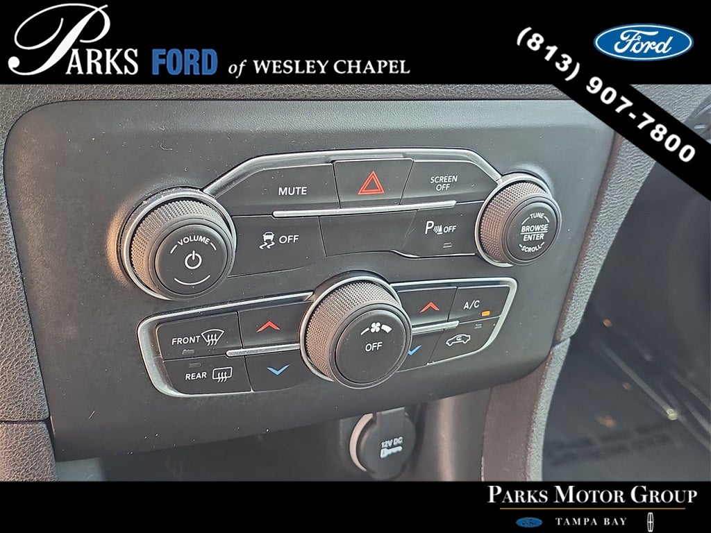 2017 Dodge Charger SE