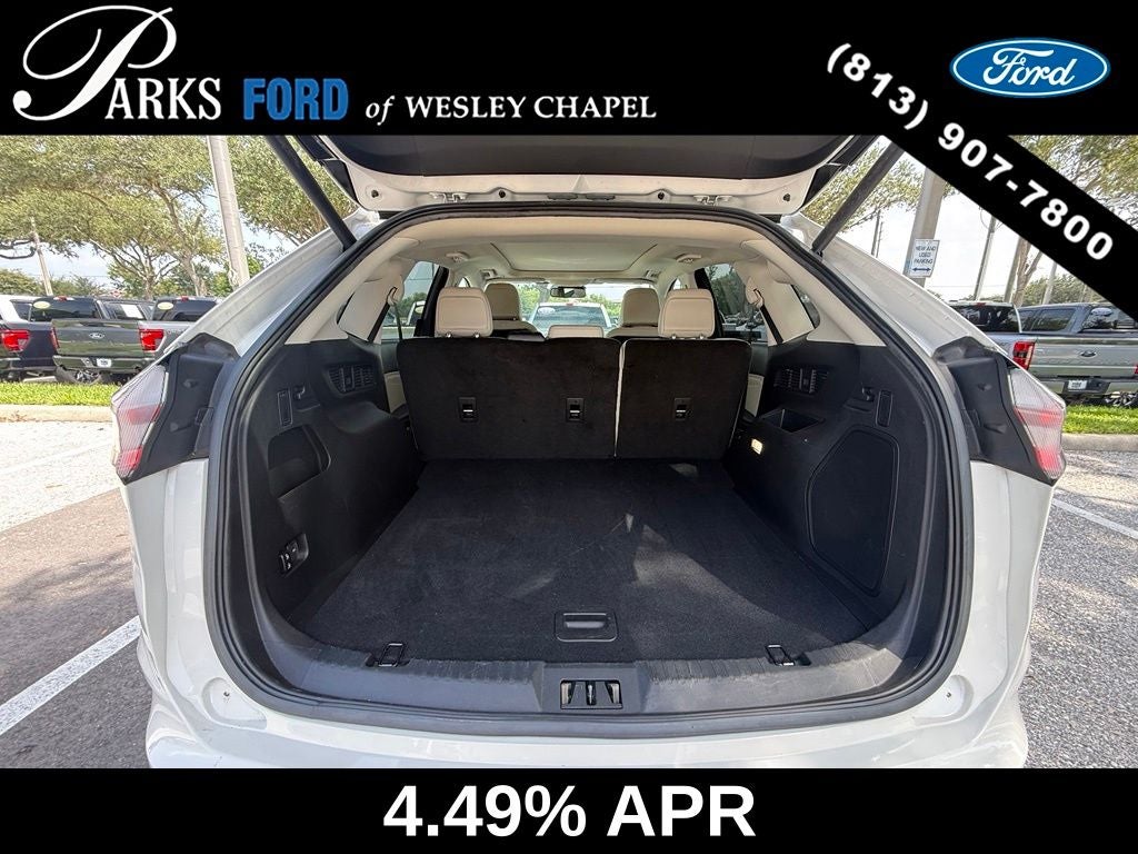2023 Ford Edge Titanium
