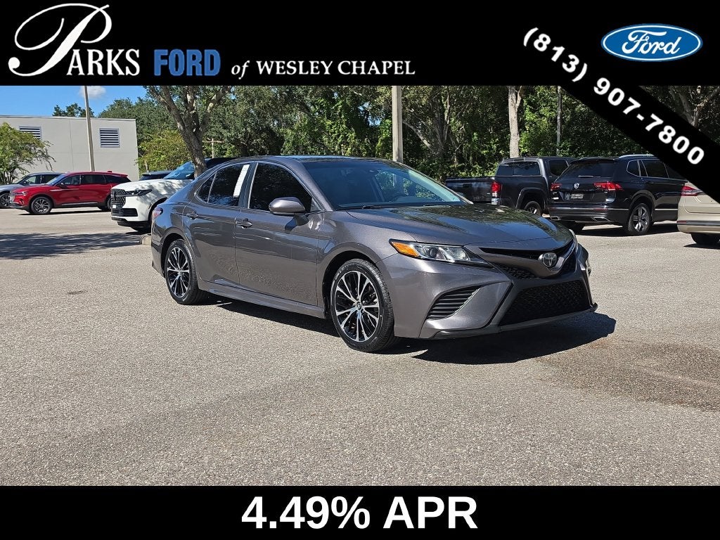 2020 Toyota Camry SE