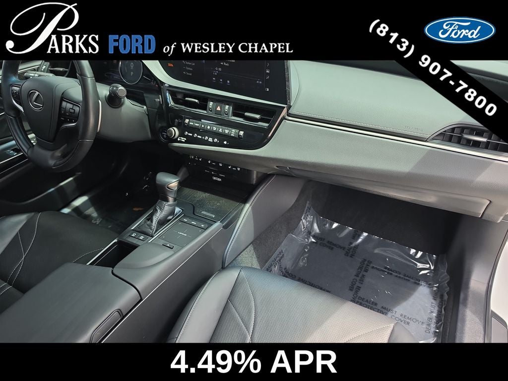 2022 Lexus ES 300h Ultra Luxury