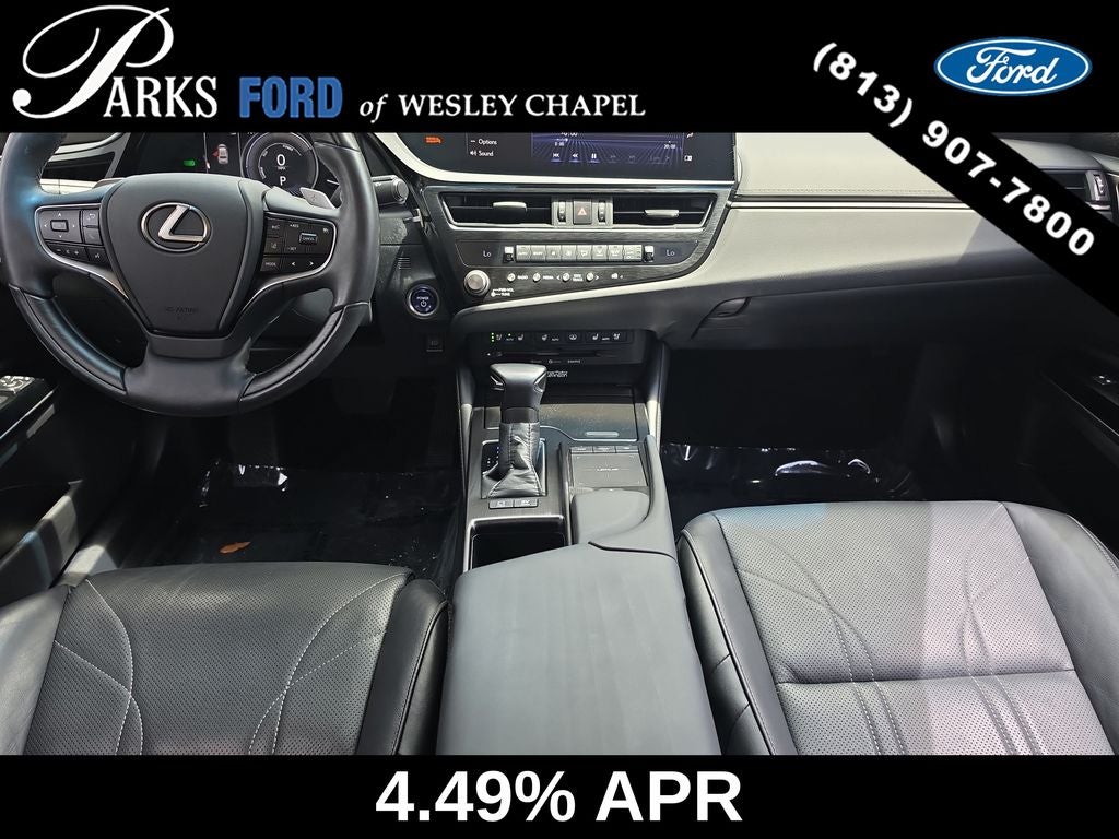 2022 Lexus ES 300h Ultra Luxury