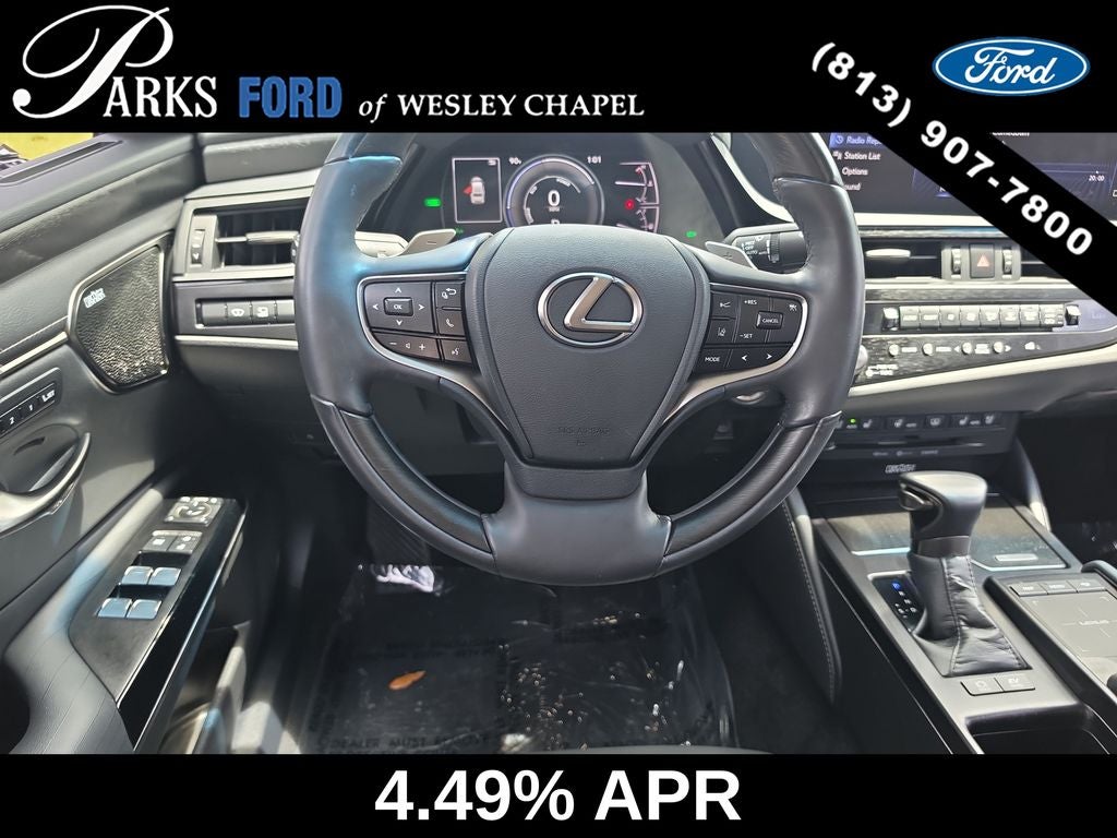 2022 Lexus ES 300h Ultra Luxury