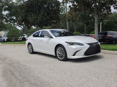 2022 Lexus ES 300h Ultra Luxury