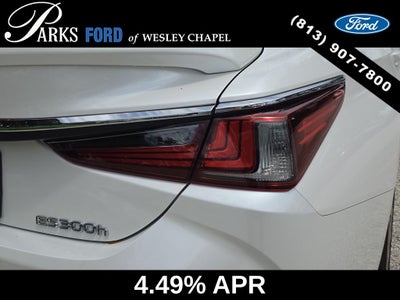 2022 Lexus ES 300h Ultra Luxury