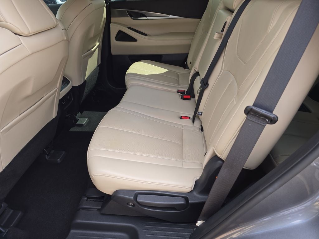 2022 INFINITI QX60 LUXE