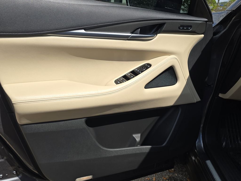 2022 INFINITI QX60 LUXE