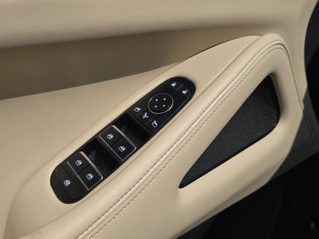 2022 INFINITI QX60 LUXE