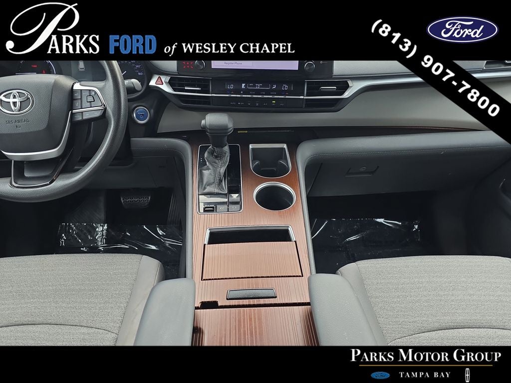 2021 Toyota Sienna LE 8 Passenger