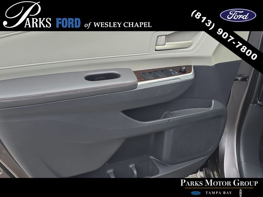 2021 Toyota Sienna LE 8 Passenger