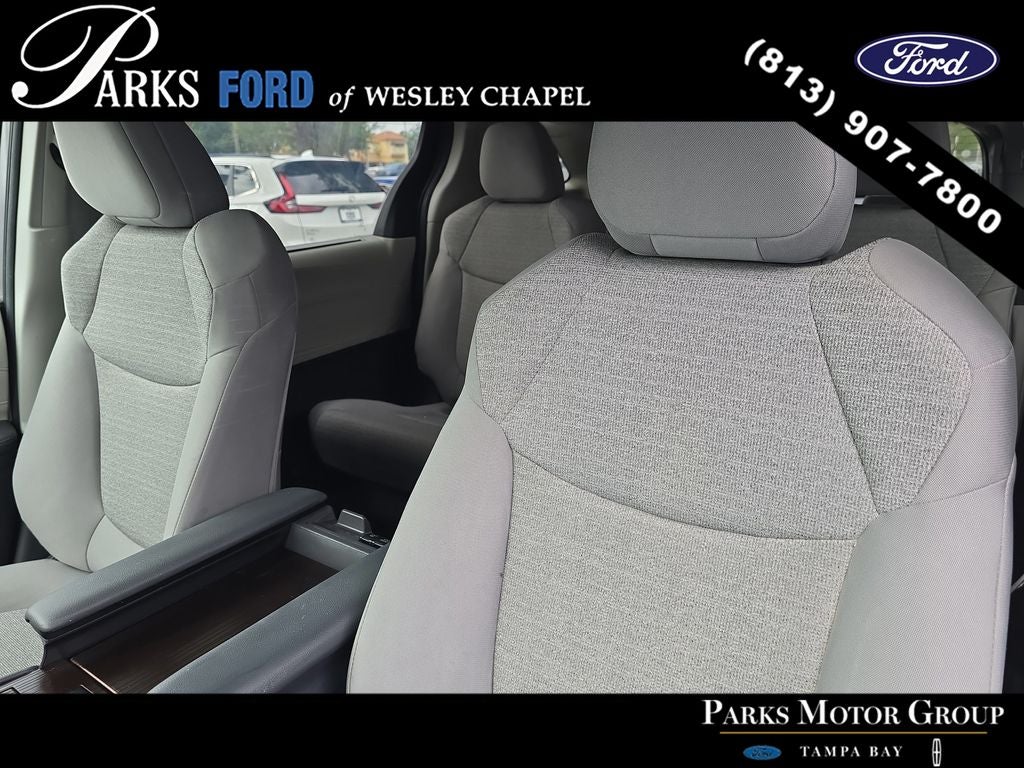 2021 Toyota Sienna LE 8 Passenger