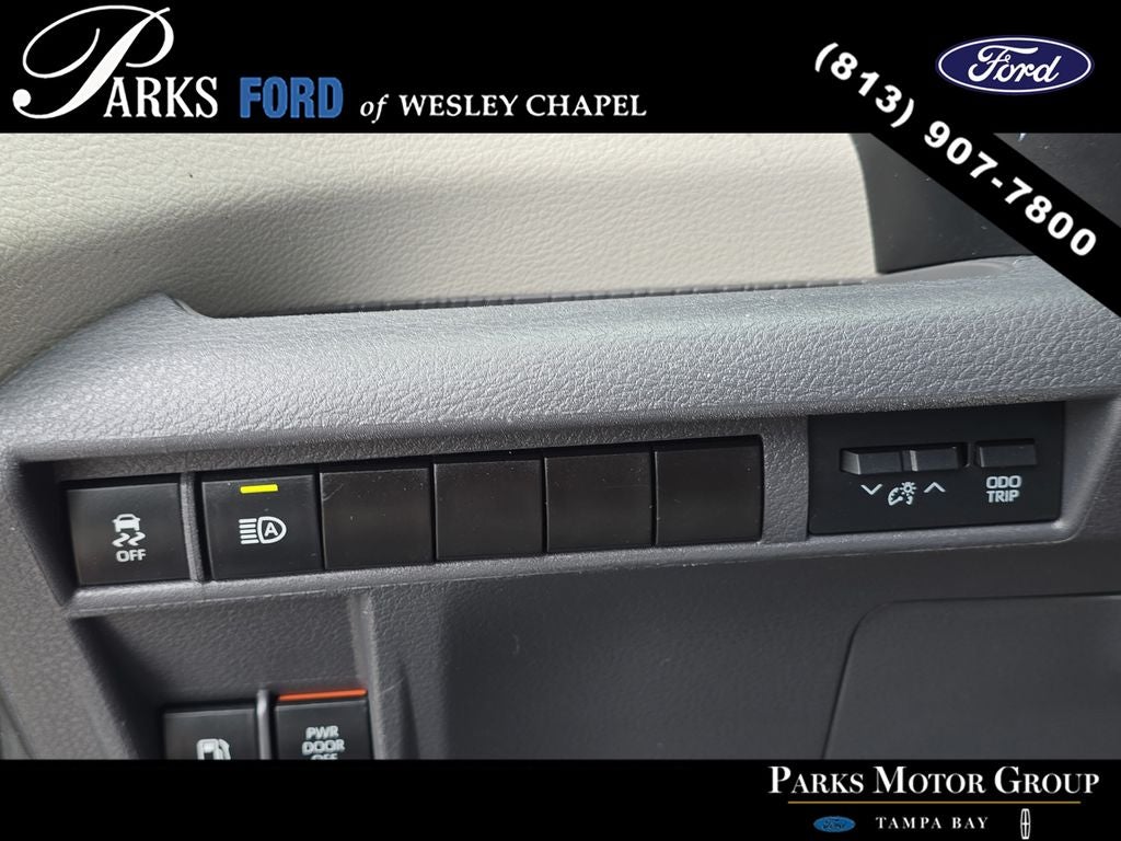 2021 Toyota Sienna LE 8 Passenger