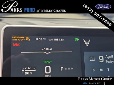 2025 VinFast VF 8 Eco