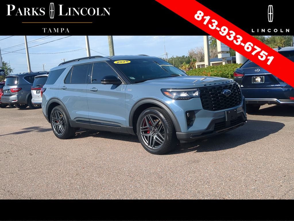 2025 Ford Explorer ST-Line