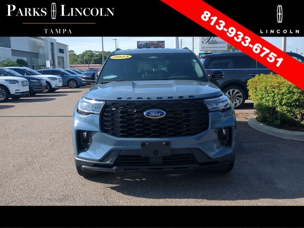 2025 Ford Explorer ST-Line