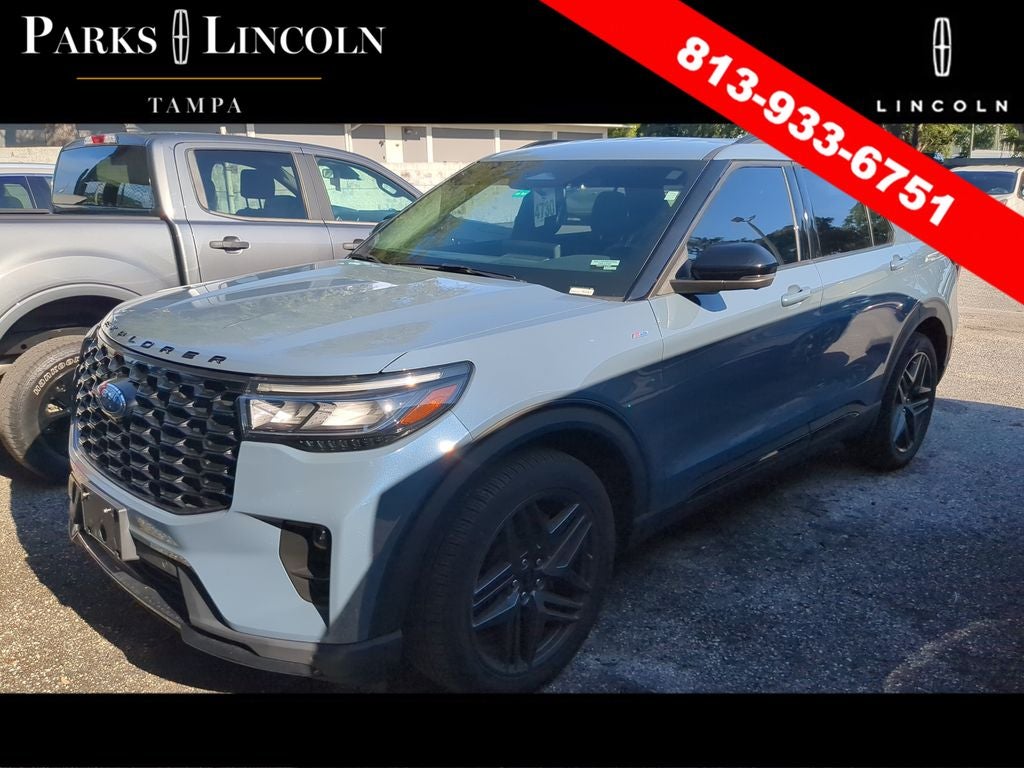 2025 Ford Explorer ST-Line