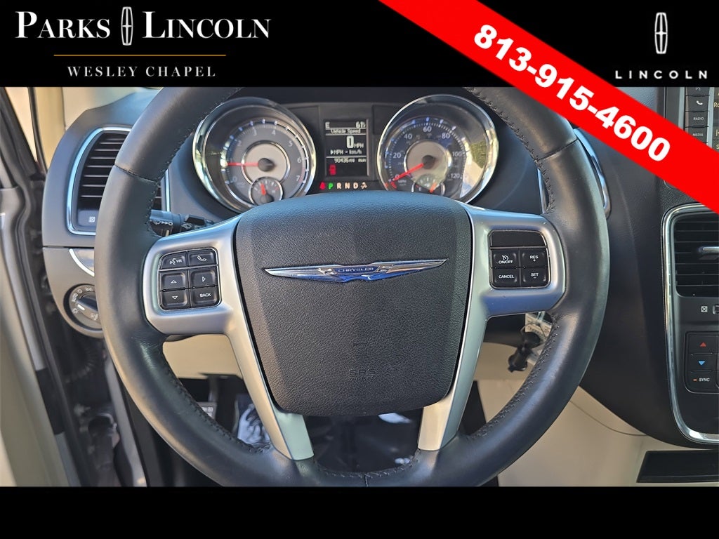 2013 Chrysler Town & Country Touring