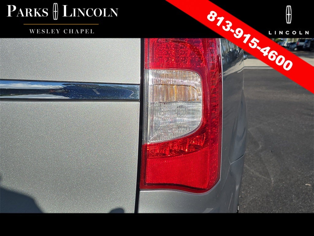 2013 Chrysler Town & Country Touring