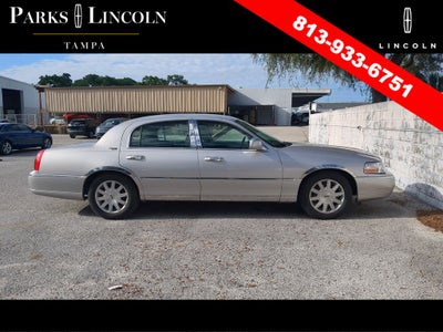 2011 Lincoln Town Car Signature Limited