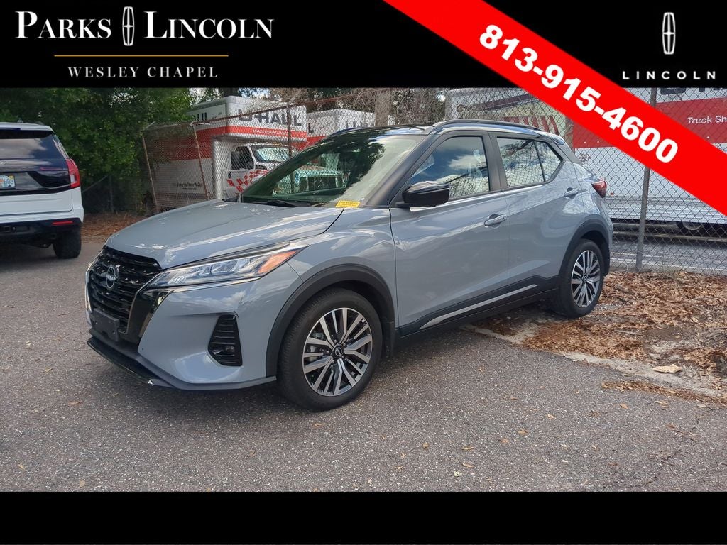 2023 Nissan Kicks SR