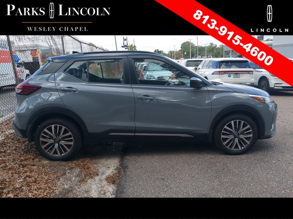 2023 Nissan Kicks SR