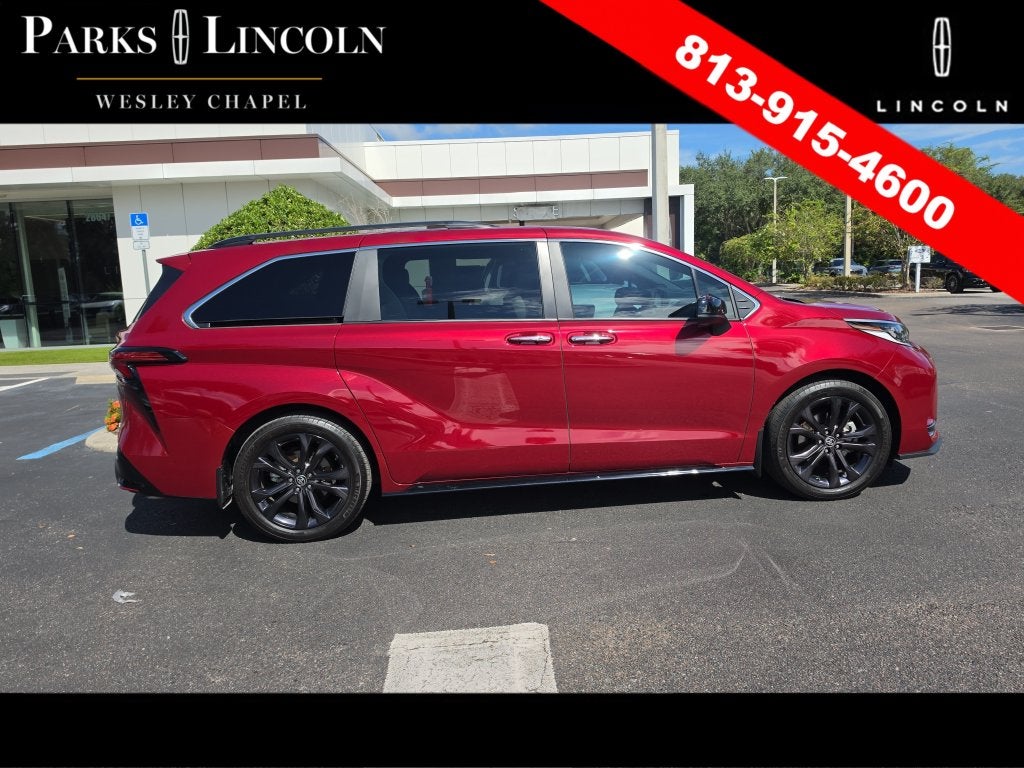 2024 Toyota Sienna XSE 7 Passenger