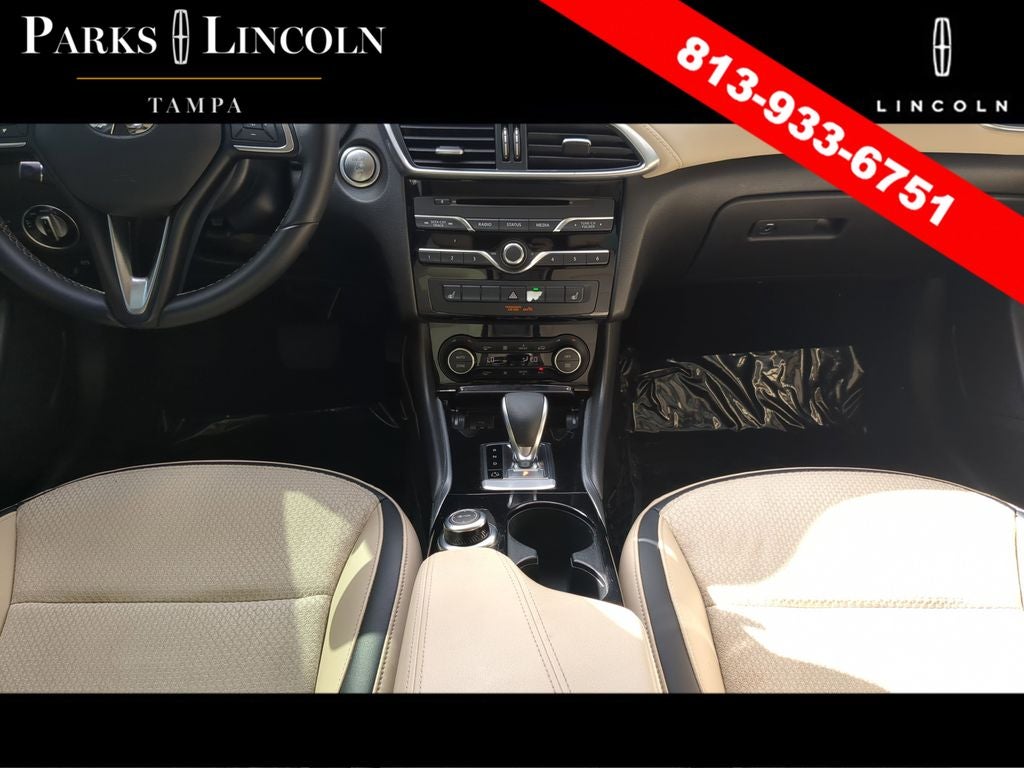 2018 INFINITI QX30 LUXE