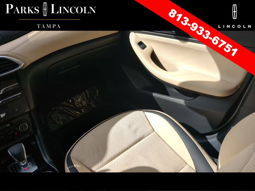 2018 INFINITI QX30 LUXE