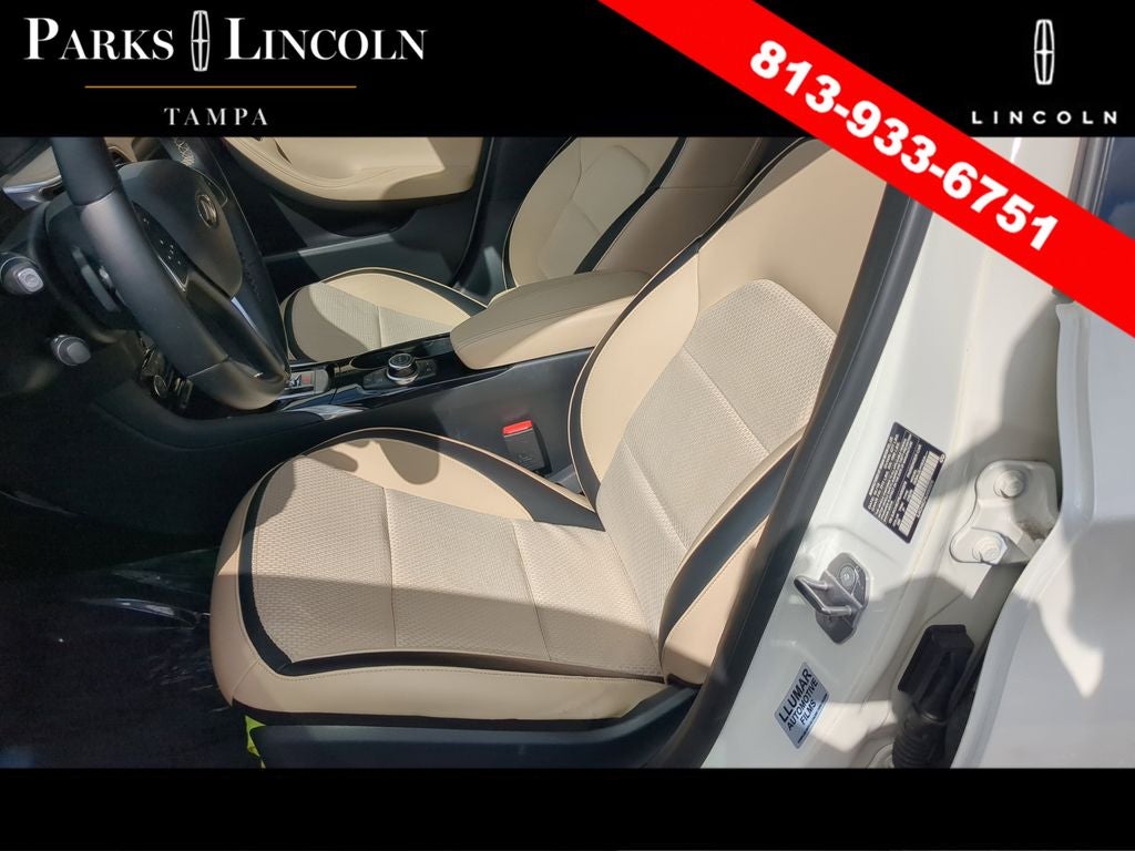 2018 INFINITI QX30 LUXE